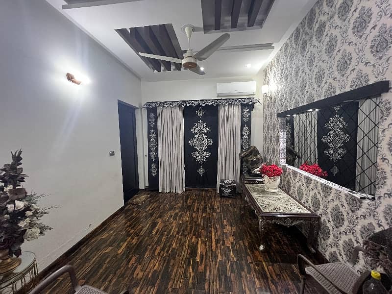 5 Marla 100% ORIGINAL PIC Beautiful House Available For Sale In Johar Town 7