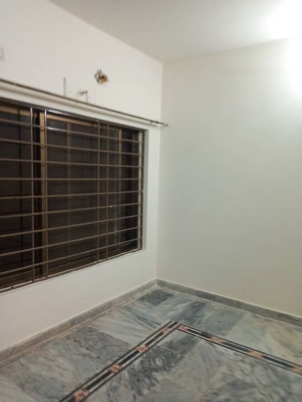 16 Marla open basement 3 bedroom attached mushroom for rent Prime location demand 75000 7