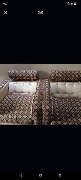 5 seter sofa only space ke waja sa sale kr rha h 4