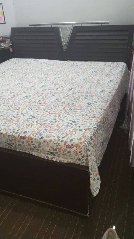 Bed with mattress 1