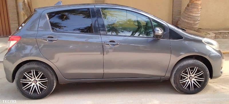 Toyota Vitz 2012 3