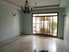 Defence Phase 6, 500 Yards Bungalow on Rent.