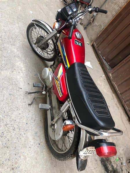 I want to sale my Honda 125 19 model. 4