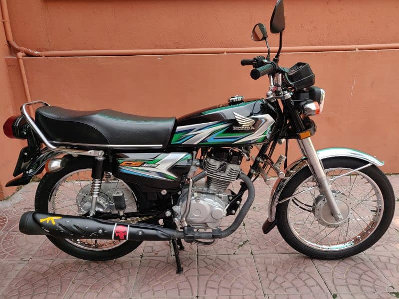 Honda CG125 black lovers 1