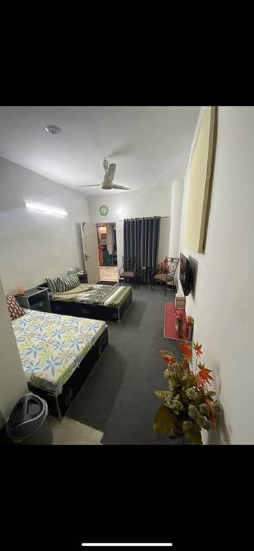 luxury furnished rooms are available for rent at the best location lhr 18