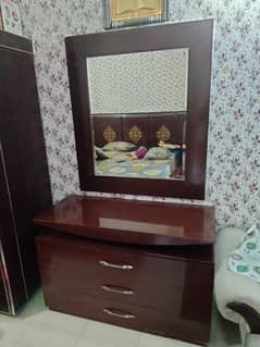 dressing table