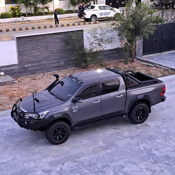 Toyota Hilux 2017 3