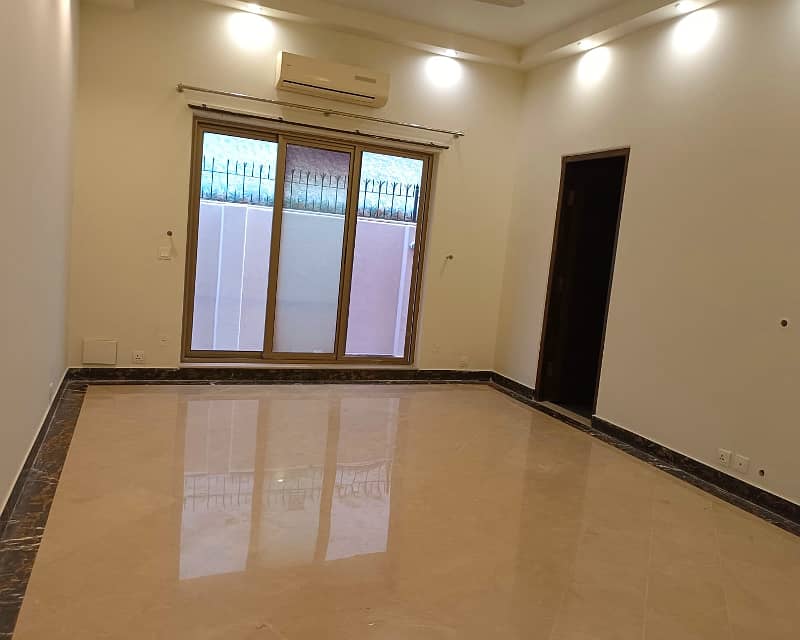 2 Kanal House for Rent in DHA Phase 5 12