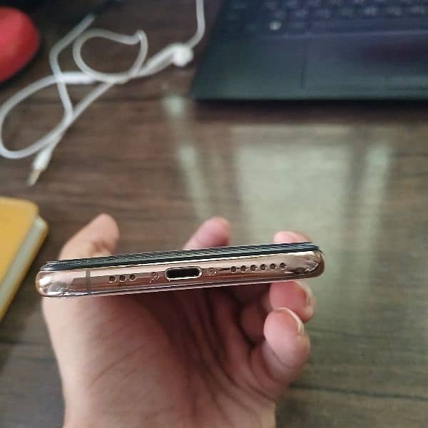 iphone XS 64 gb non pta 3