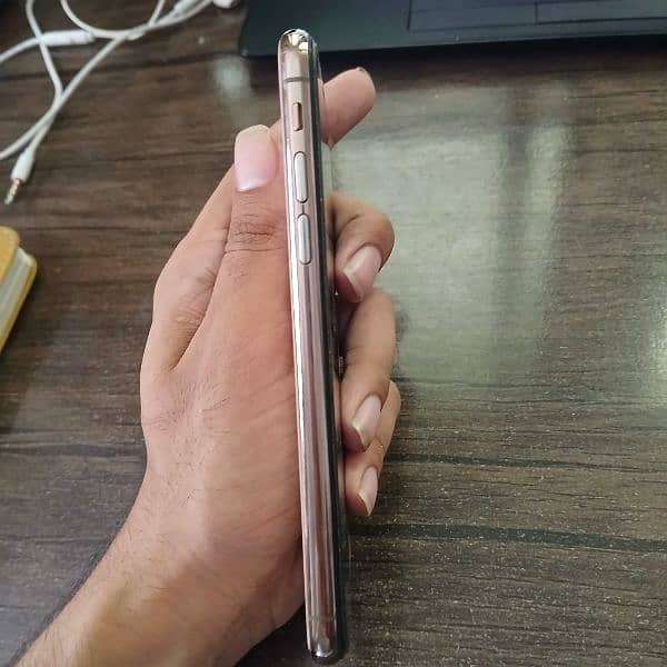 iphone XS 64 gb non pta 4