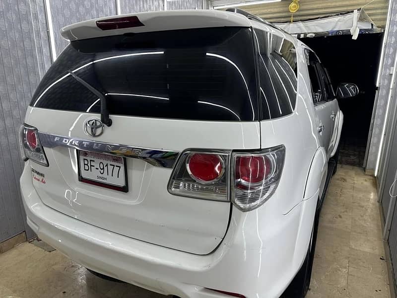 Toyota Fortuner 2015 4