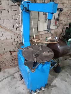 tyre changer machine