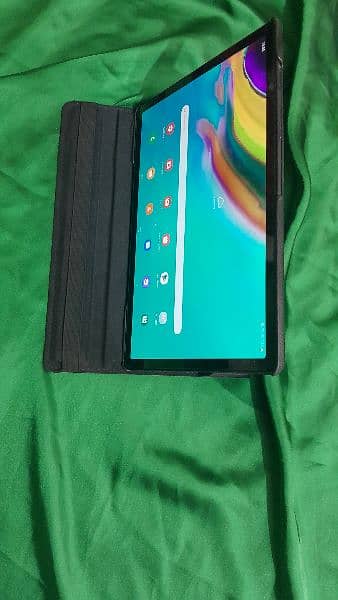 SAMSUNG GALAXY TAB S5e 3