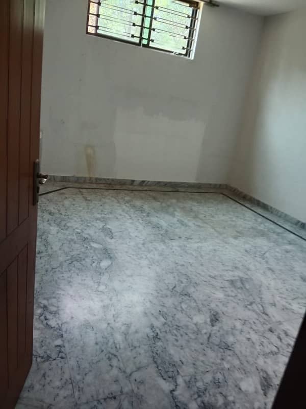 Separate Basement Corner House For Rent 40x80 Size G-14/4 10