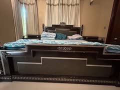 Sheeshum bed set