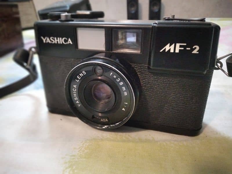 vintage RF camera Yashica MF2 collector's 2