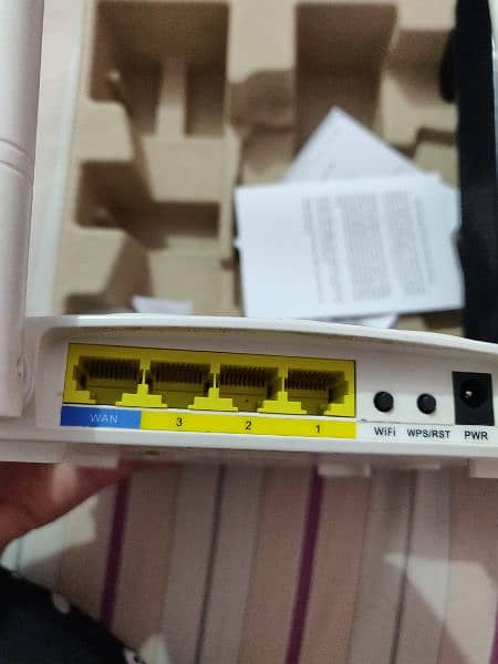 Tenda FH456 300 mbps 4 antenna strong signal smart router 4