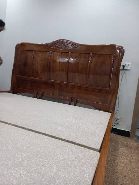 Pure Sheesham Wood King size bed set never used new condition 0