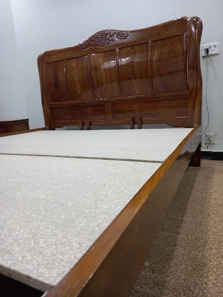 Pure Sheesham Wood King size bed set never used new condition 1