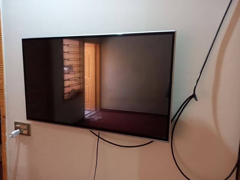 Ecostar Led Tv 40 inch simple original good condition 0