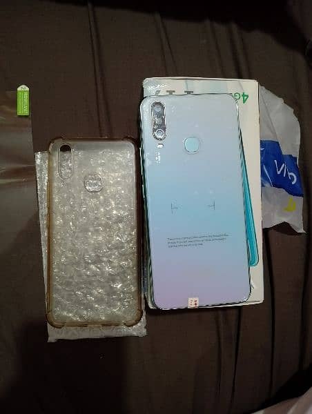 Vivo y17 kit wala lekin local box hai with data cable 8256 memory hai 0