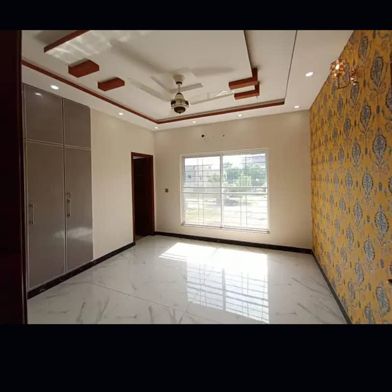 10 Marla House For Rent In Paragon City Lahore 7