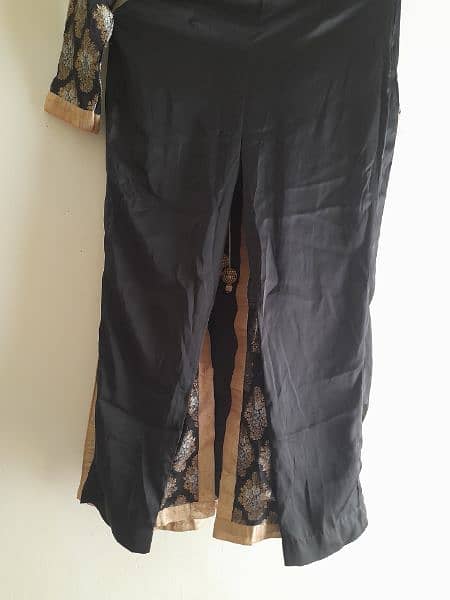 Jamawar black gown trouser set 0