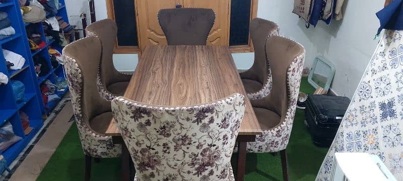 Surmawala dining tables with chairs for sale 4