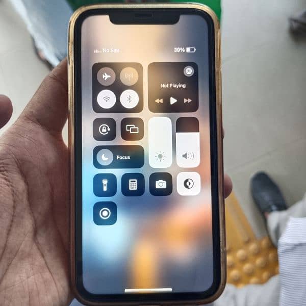 iPhone xr 4