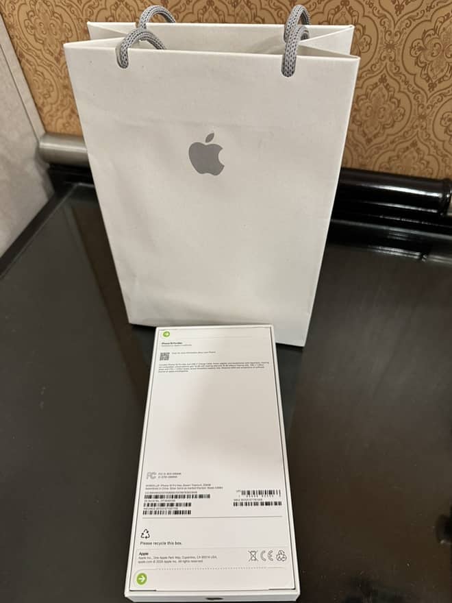 iPhone 16 Pro Max Desert Titanium 256gb 1