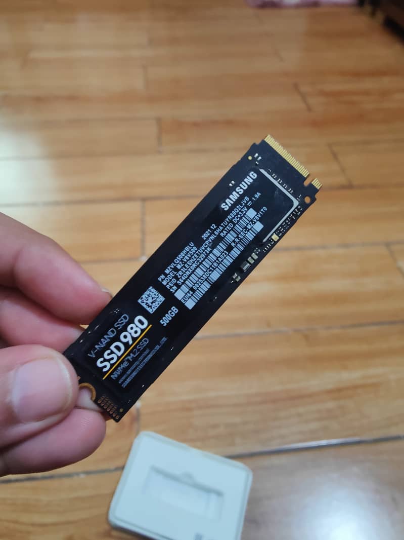 Samsung 500GB 980 PCIe 3.0 x4 M. 2 Internal SSD 2