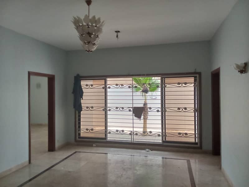 DEFENCE PHASE 6 500 YARDS BUNGALOW ON RENT. 1