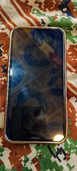 iphone 11 pro good condition in health 77 storage 256 GB 1