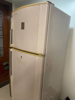 Dawlance fridge in good condition