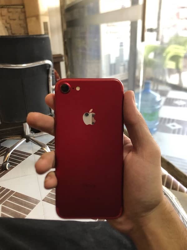 Apple IPhone 7 Red Non Pta F. U 1