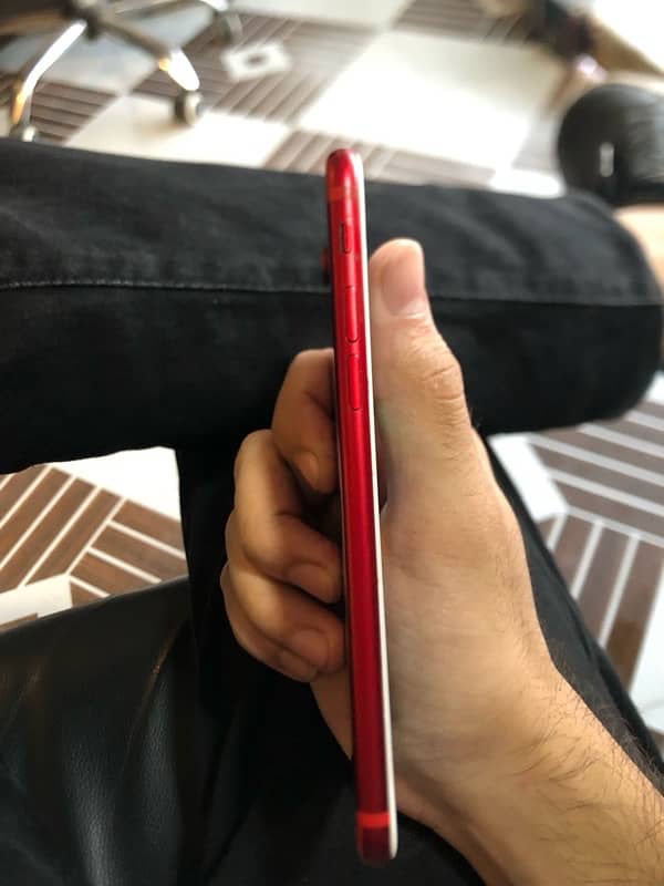 Apple IPhone 7 Red Non Pta F. U 3