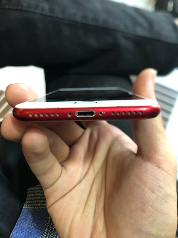 Apple IPhone 7 Red Non Pta F. U 4