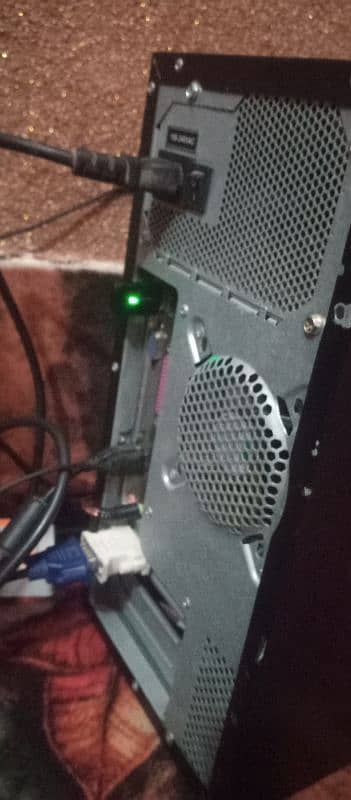 Gaming Computer i5 3rd Gen.     0.3.  4.8. 555.86  34   whatsapp 5