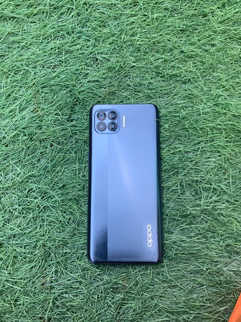 oppo F-17 PRO 1