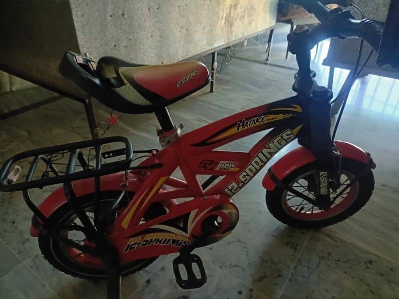 cycle for sale. . for 3 to 7 years children use that easily. . . 0