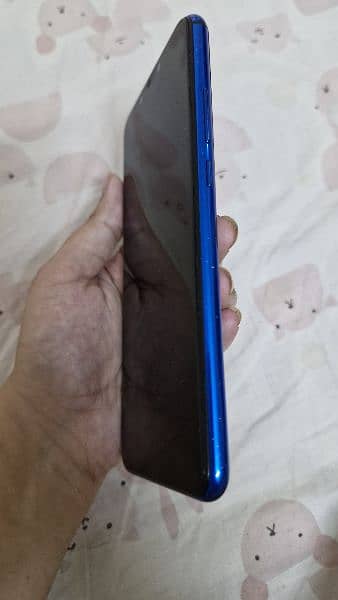 Huawei Nova 3i in scratchless condition - used 3