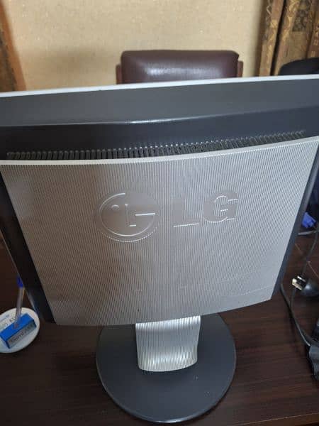 15 inch lcds for sale 1