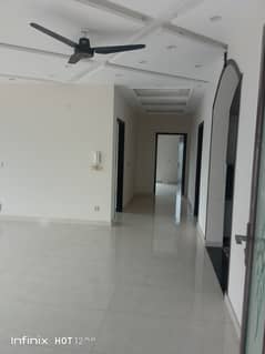 Kanal uper portion for rent Lower Locked