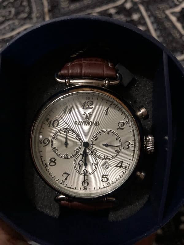 RAYMOND SWISS QUARTZ Watch 1