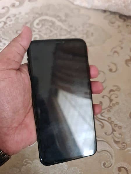 i want to sale my Iphone 11 Pro max 64GB PTA Approved 1