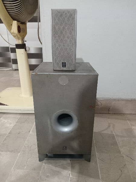 yamaha 1 woofer 1 speaker 0