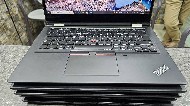 Lenovo yoga X390 Core i5 8th generation Touch x360 10