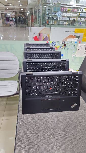 Lenovo yoga X390 Core i5 8th generation Touch x360 14