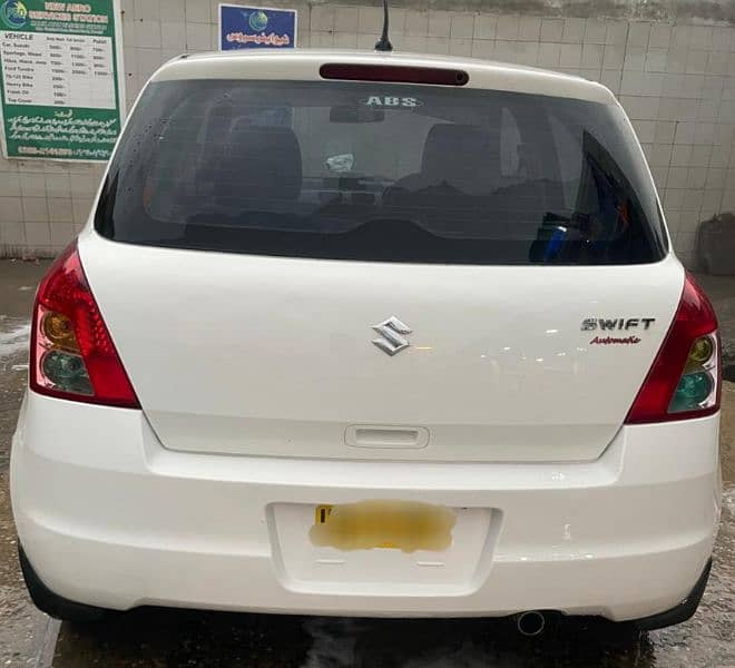 Suzuki Swift DLX Automatic 1.3 Navigation 1