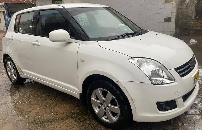 Suzuki Swift DLX Automatic 1.3 Navigation 3